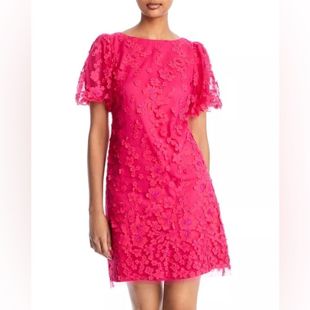 Eliza J
3D Floral Shift Dress